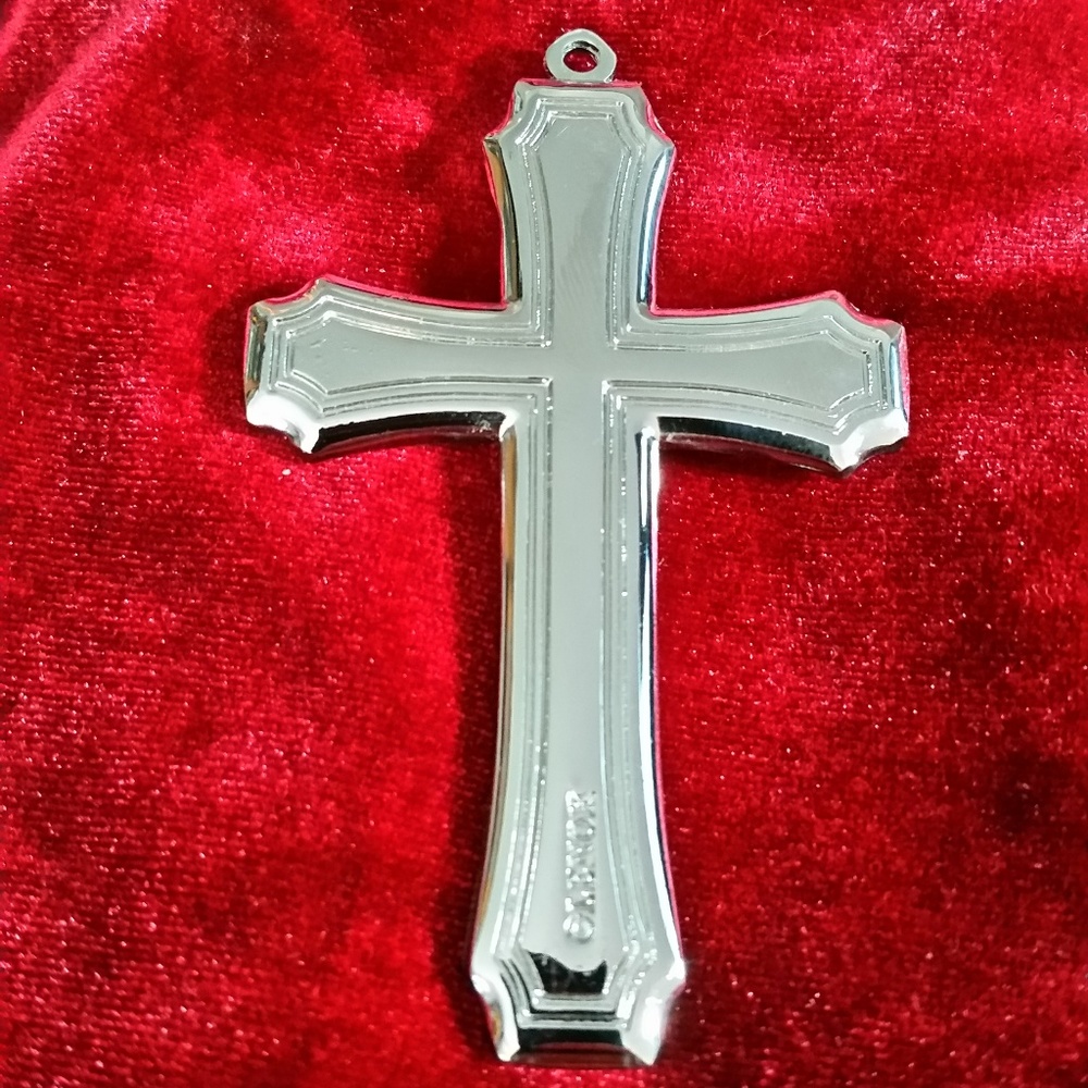 Lenox Cross Necklace pendant